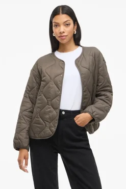 Vila Abrigo acolchado ultraligero Beige Clearance