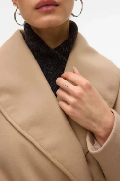 Vero Moda Abrigo corto de paño Marr&oacute;n Outlet