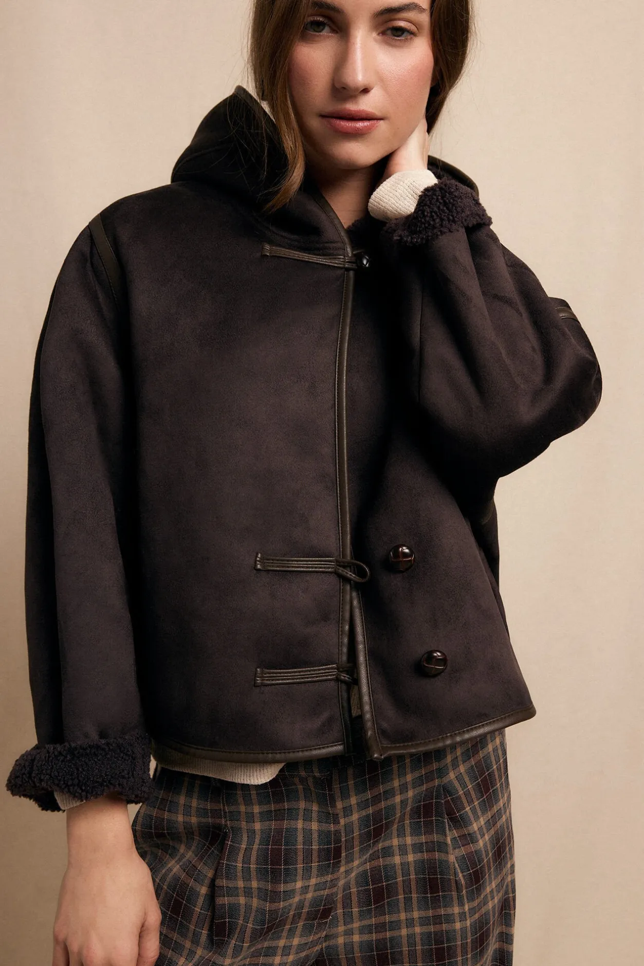 Slowlove Abrigo corto efecto doble faz capucha Marrón oscuro Discount