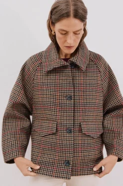 Cortefiel Abrigo corto tejido cuadros Marr&oacute;n Hot