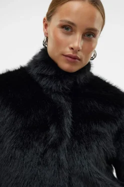 Vero Moda Abrigo efecto pelo Negro Sale