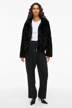 Vila Abrigo efecto pelo con cremallera Negro