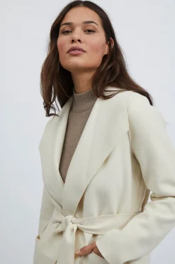 Vila Abrigo largo anudado Marfil