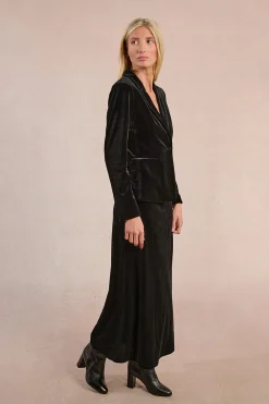 Molly Bracken Americana de terciopelo con cuello y solapa Negro Hot