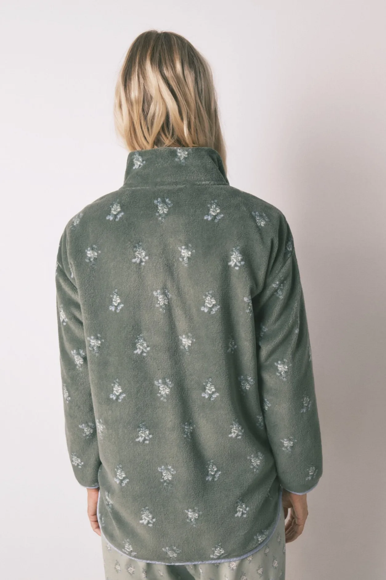 Women'secret Bata corta polar flores estampado