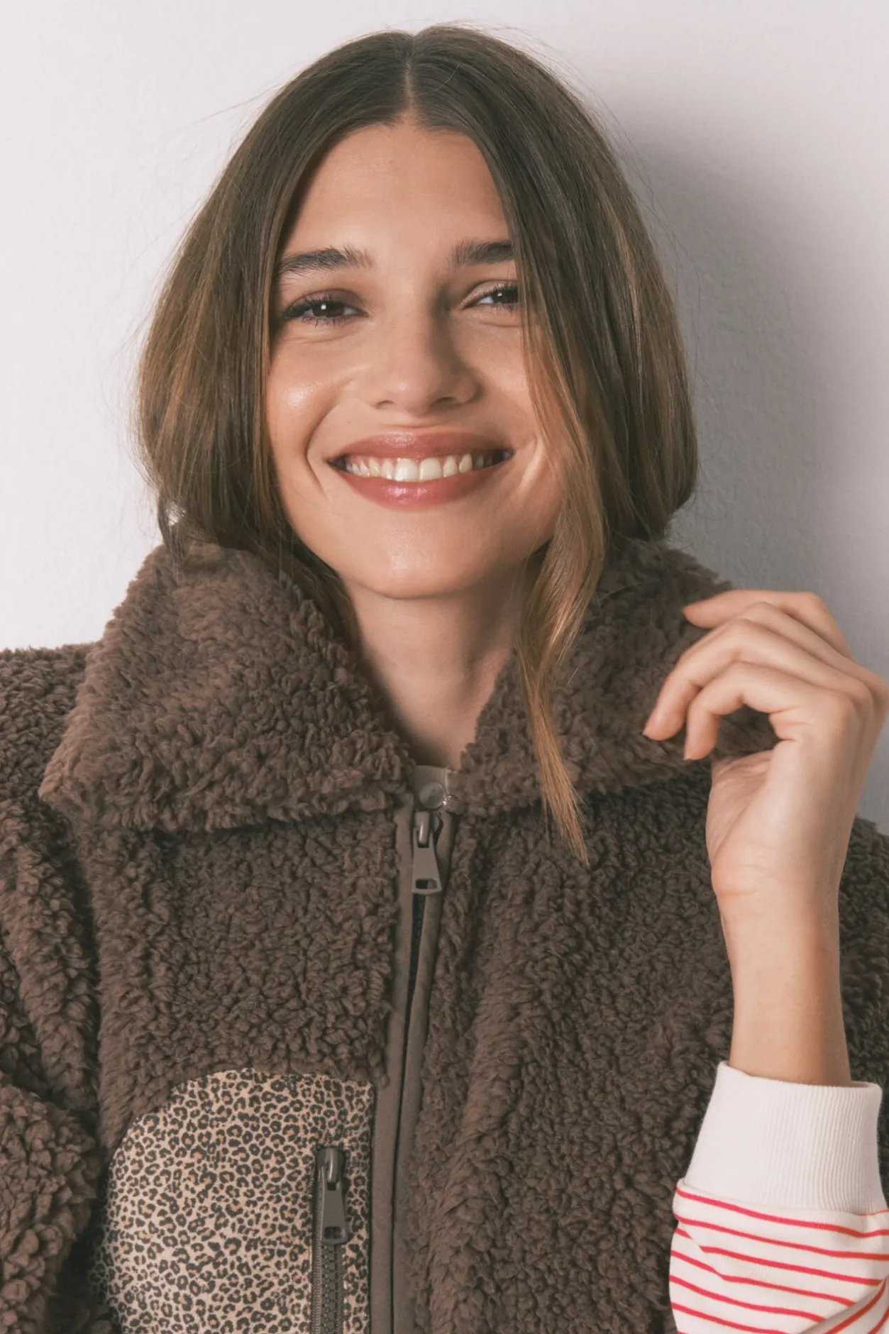 Women'secret Bata corta poncho borreguito marrón Snoopy marr&oacute;n Best