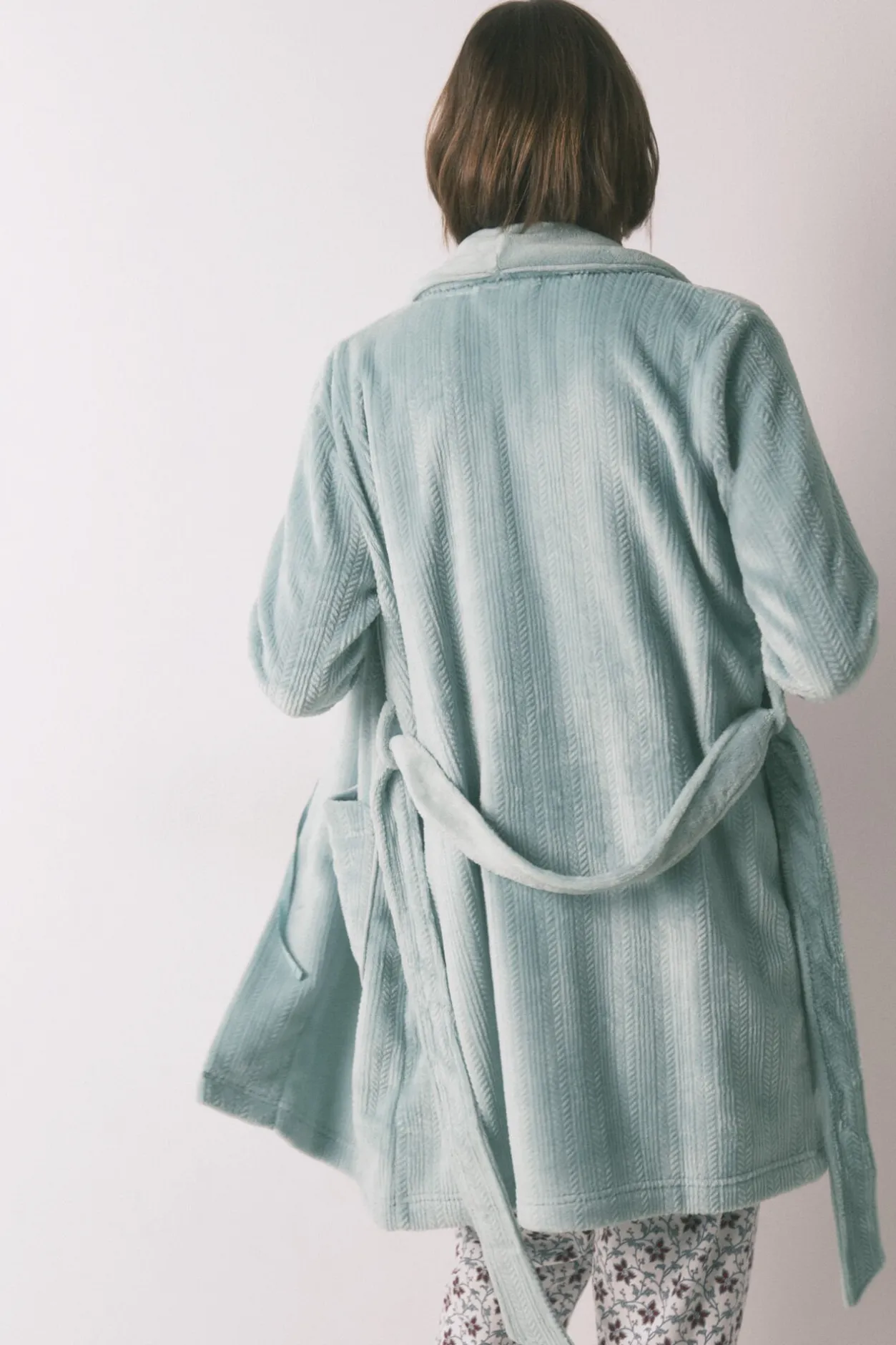 Women'secret Bata midi cruzada tejido polar azul Outlet