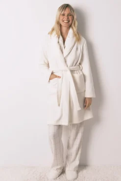 Women'secret Bata midi polar aterciopelado blanco marfil Clearance