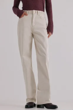 Hoss Intropia Bianca. Vaqueros bordados Marfil