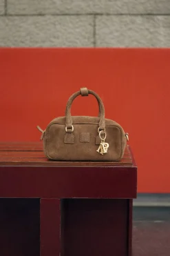 Pedro del Hierro Bolso mini bowling bandolera en piel Marr&oacute;n Hot