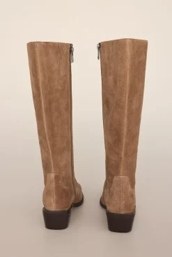 Pedro del Hierro Bota alta estilo hípica con tacón bajo en serraje Beige Online