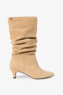 Popa Bota señora Nirvana Ante Marr&oacute;n Sale