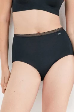 Gisela Braga alta básica con galón de encaje negro New