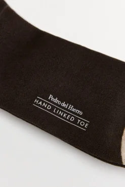 Pedro del Hierro Calcetín liso sport Marr&oacute;n New