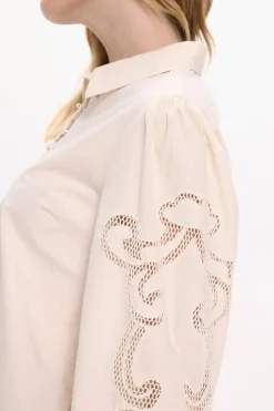 Vila Camisa con calados de algodón orgánico Beige Sale