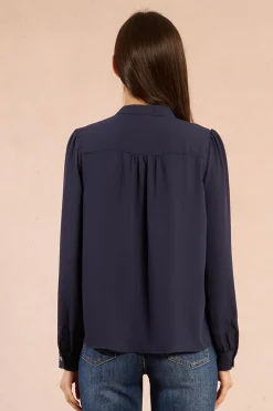 Molly Bracken Camisa de manga larga detalle volantes Azul marino Discount