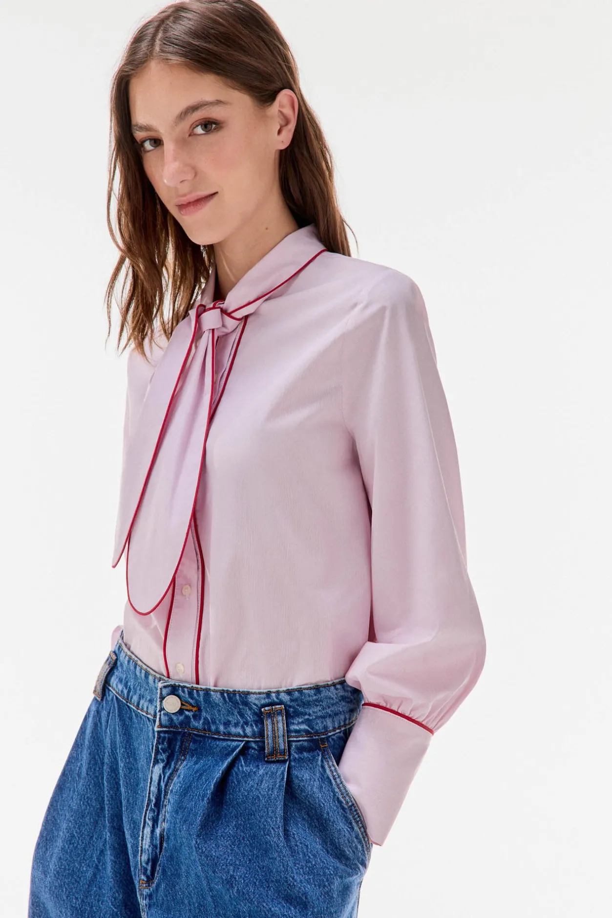 TFP by Tamara Falcó Camisa rayas lazo Burdeos