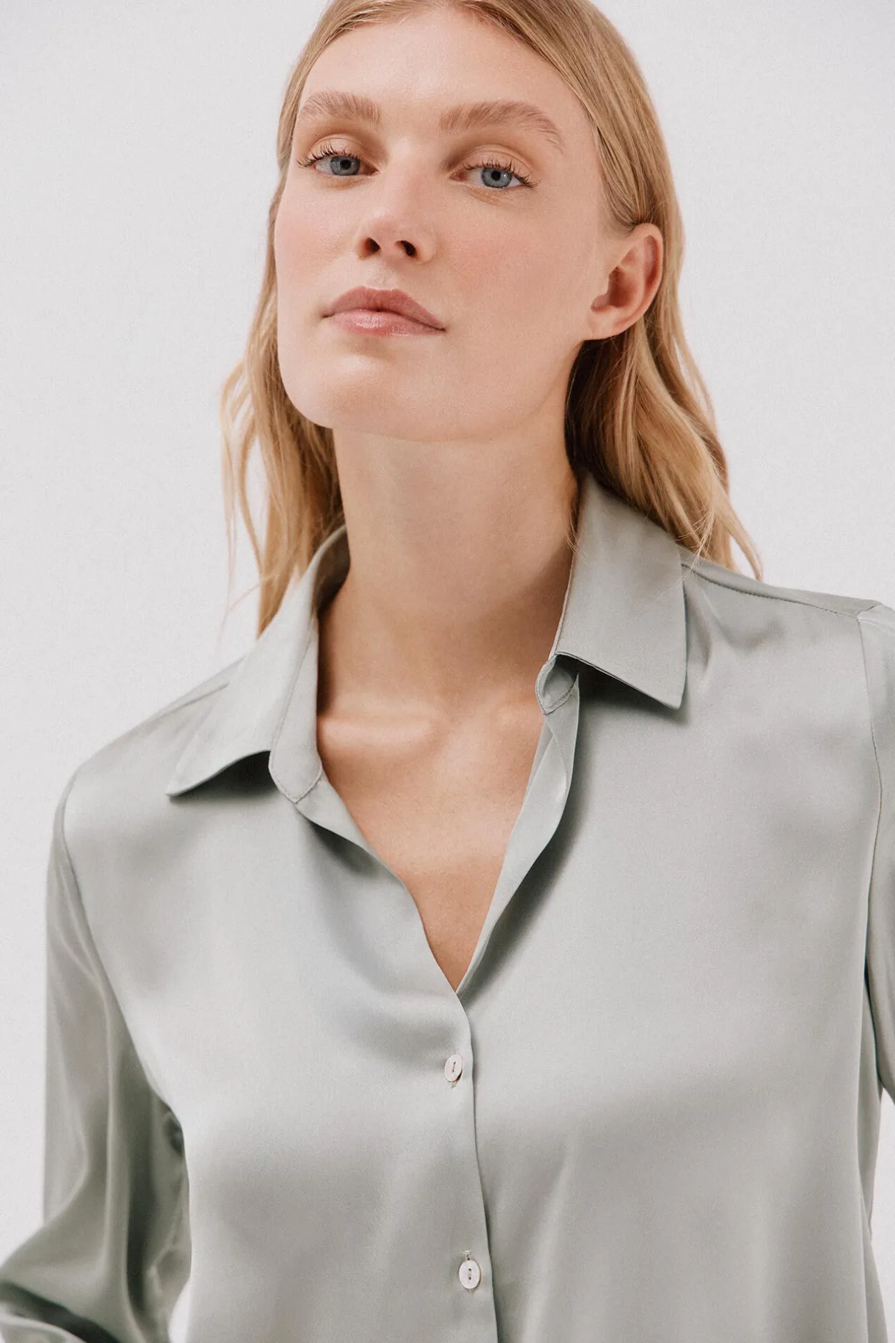 Cortefiel Camisa satinada Verde Outlet