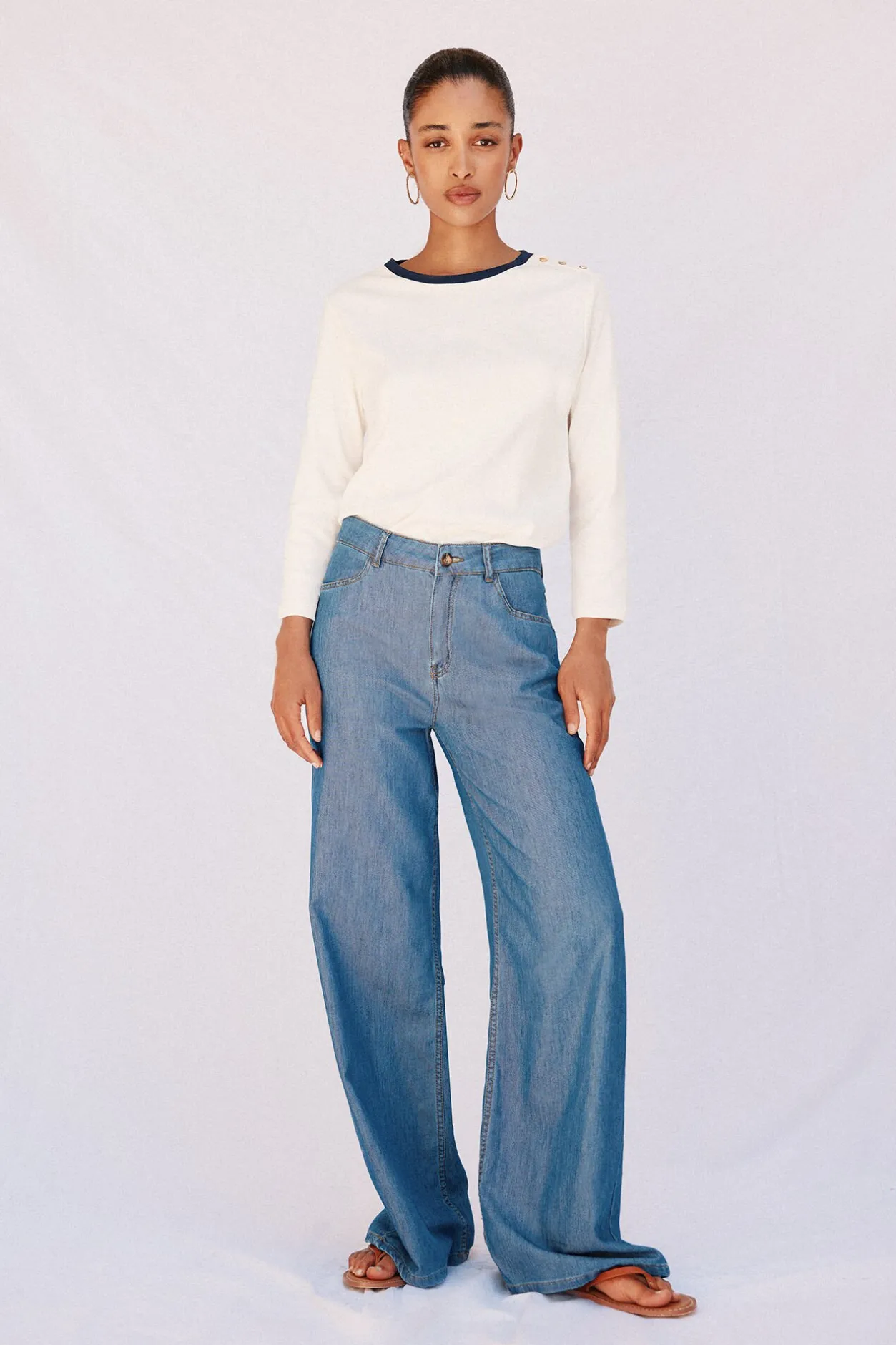 Cortefiel Camiseta básica botones dorados Marfil Online