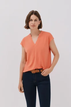 Cortefiel Camiseta básica cuello mao desmentido Coral Best