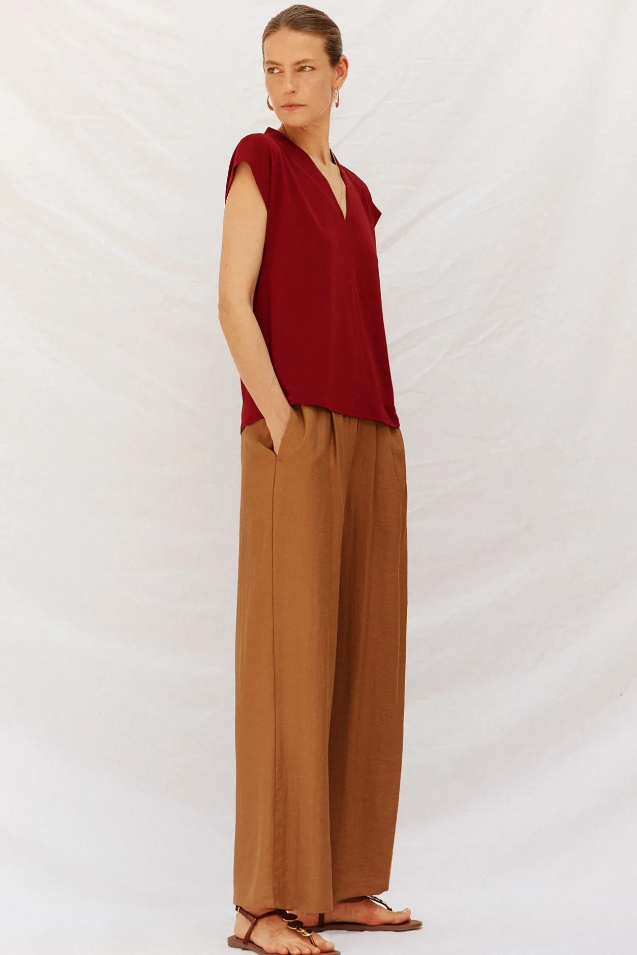 Cortefiel Camiseta estamapda escote pico fruncido Granate Discount