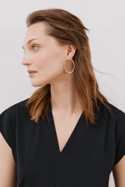 Cortefiel Camiseta estamapda escote pico fruncido Negro