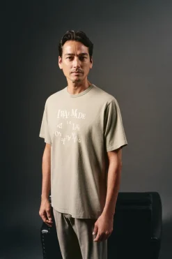 OOTO Camiseta gráfica lavada Kaki Outlet