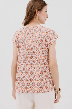 Cortefiel Camiseta pico con detalle puntilla Multicolor Hot