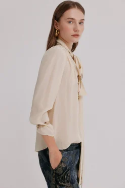 Hoss Intropia Carrie. Blusa con lazada Marfil Clearance