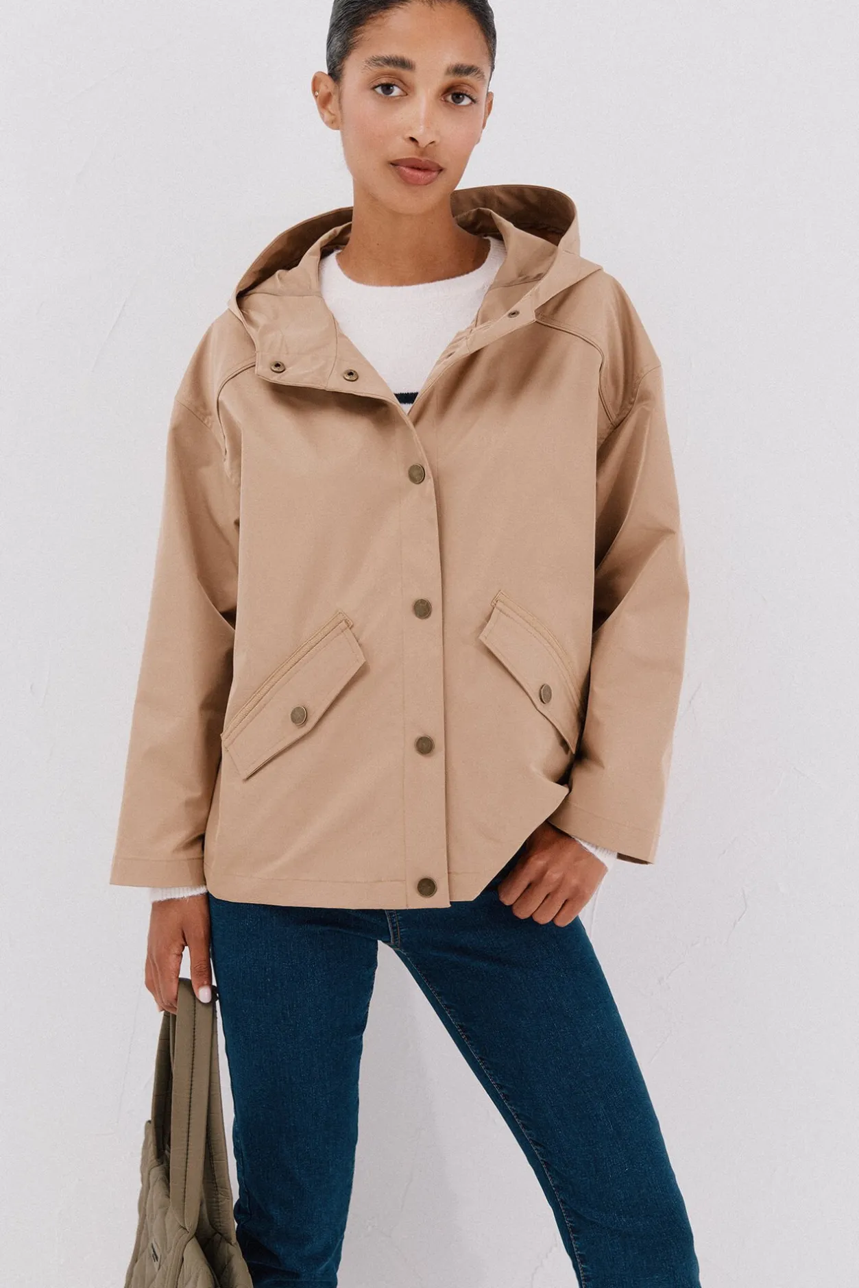 Cortefiel Cazadora corta botones automáticos Beige Online