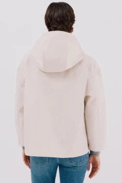 Cortefiel Cazadora corta botones automáticos Marfil