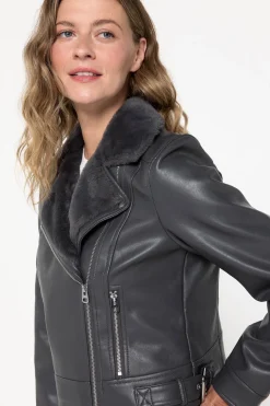 Vero Moda Cazadora corta efecto piel Gris oscuro Hot
