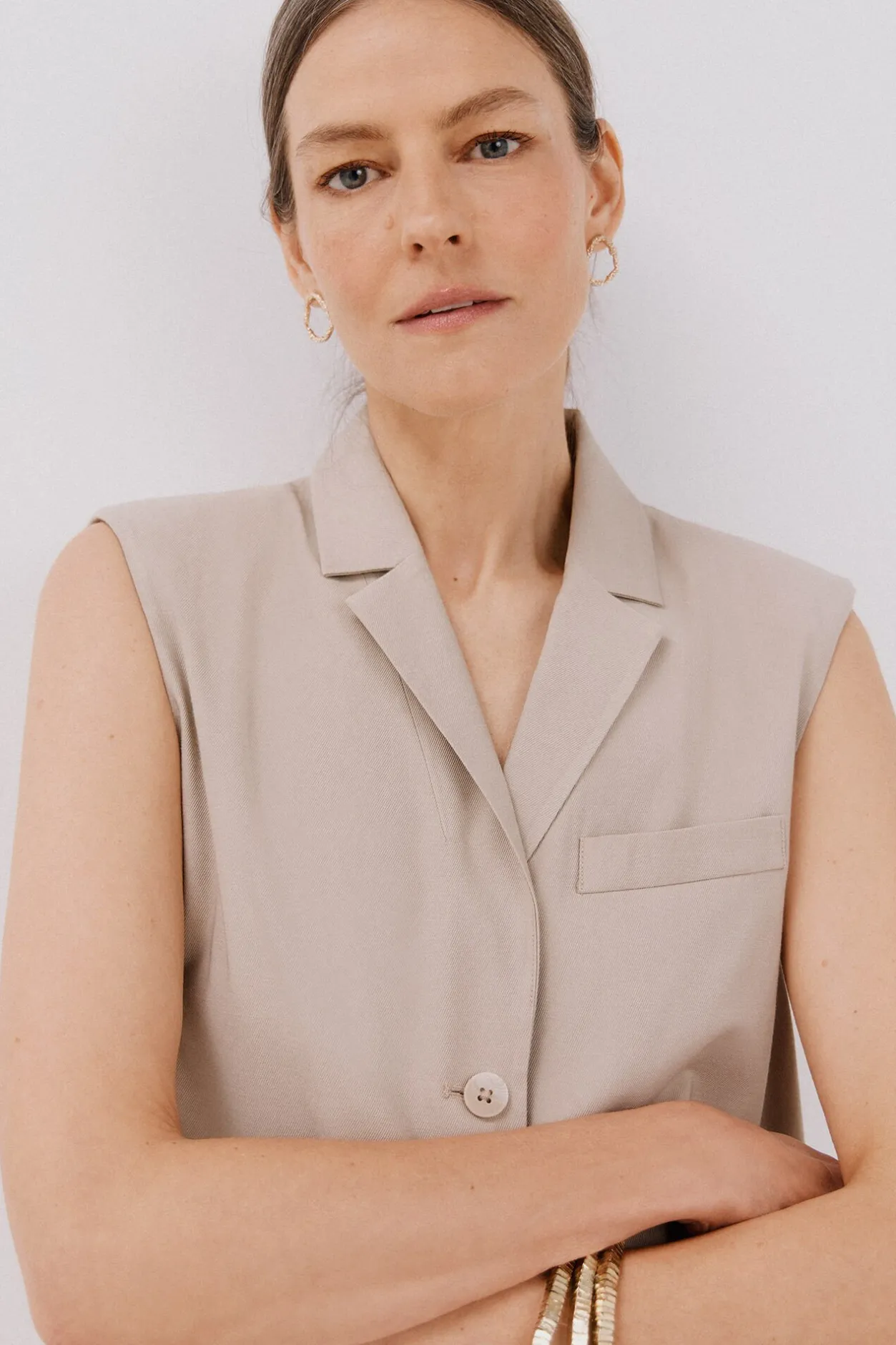 Cortefiel Chaleco de cuello solapa Arena