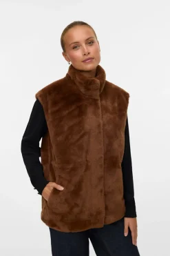 Vero Moda Chaleco de pelo cuello alto Marr&oacute;n oscuro