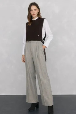 Pedro del Hierro Chaleco punto Marr&oacute;n Outlet