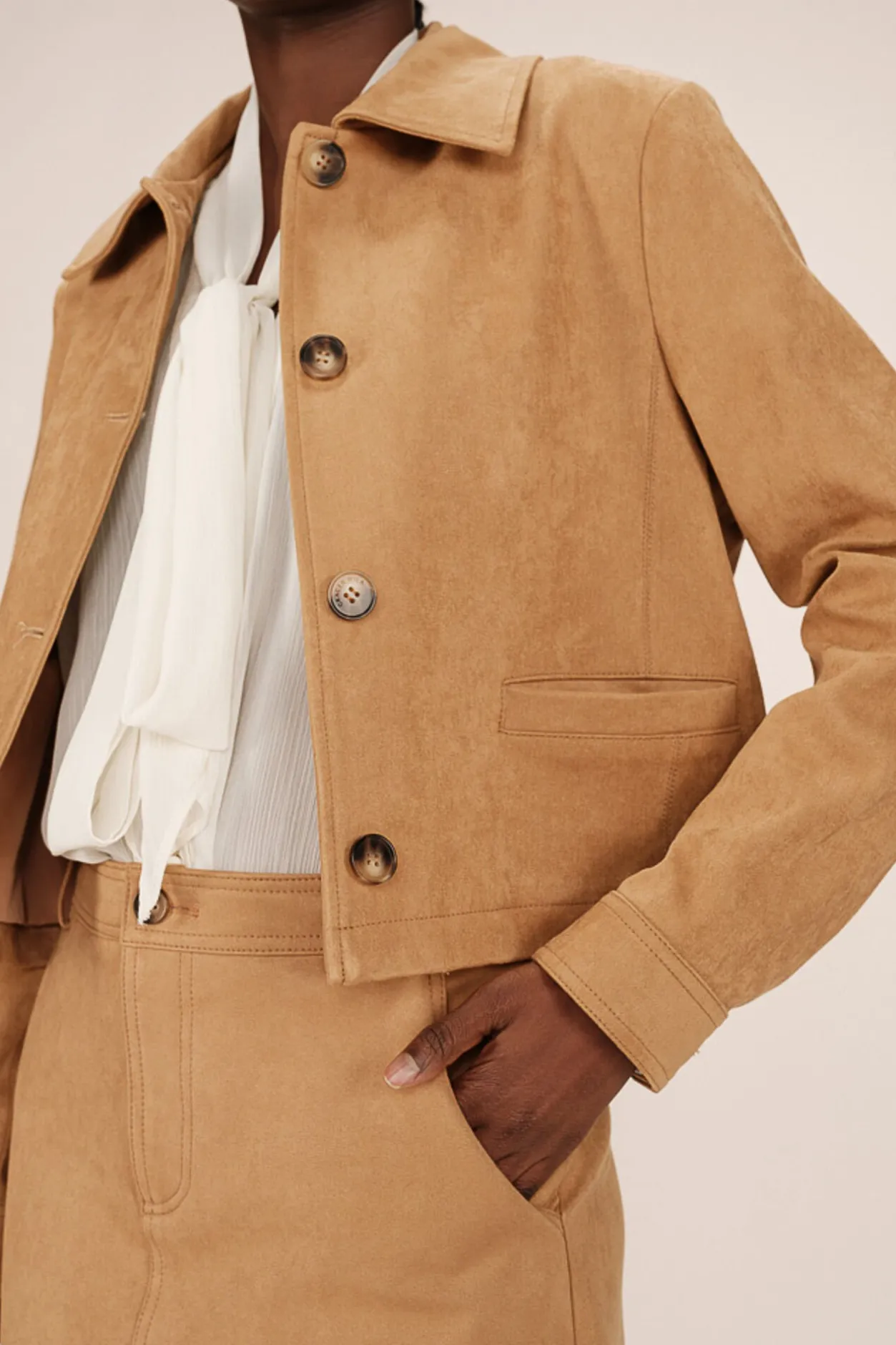 Grace & Mila Chaqueta corta de ante sintético Beige Best