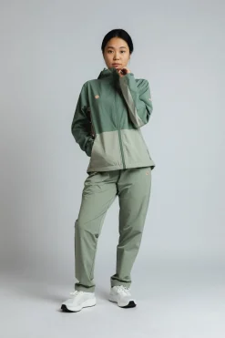 Izas Chaqueta softshell cortavientos acacia w kaki Discount