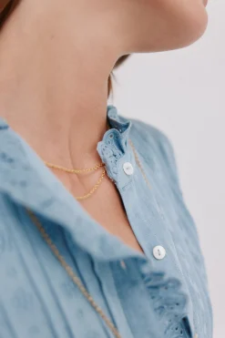 Hoss Intropia Cintia. Blusa con volante en la tapeta Azul New