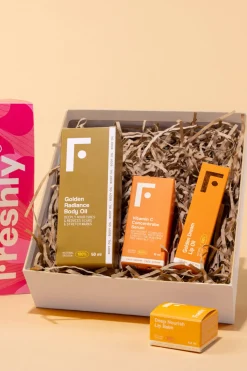 Freshly Cosmetics Cofre Vitamin C & Hydration Essentials estampado Hot