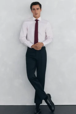 Conjunto de corbata, pantalón y camisa Sale