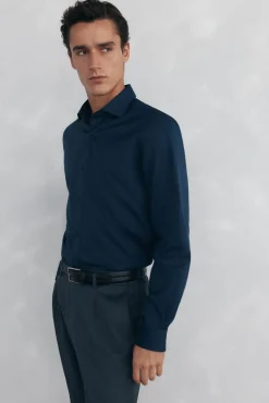 Conjunto de pantalón y camisa Discount