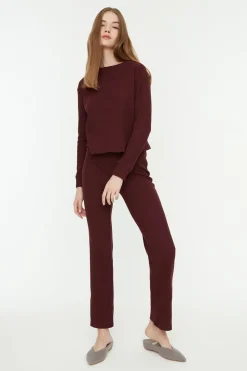 Trendyol Conjunto de pijama de pana en color burdeos Hot