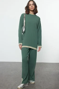 Trendyol Conjunto pantalón y camiseta punto con ribetes verde Sale