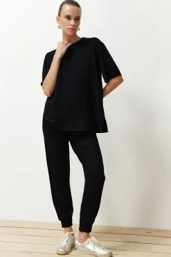 Trendyol Conjunto pantalones y camiseta liso negro Sale