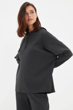 Trendyol Conjunto pijama canalé con capucha gris Outlet