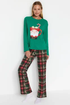 Trendyol Conjunto pijama cuadros Navidad Papá Noél verde New