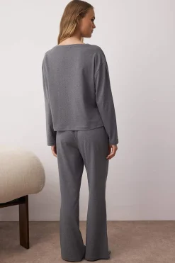 Trendyol Conjunto pijama estrellas bordadas gris New