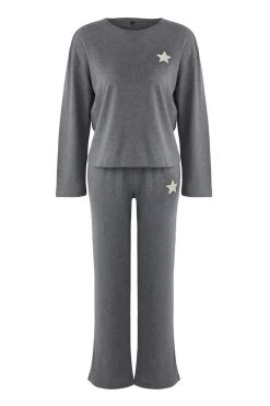 Trendyol Conjunto pijama estrellas bordadas gris New