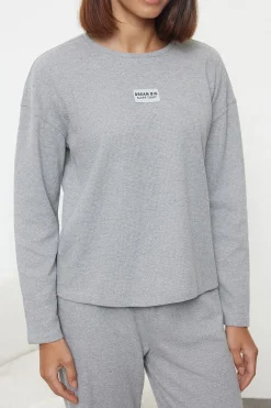 Trendyol Conjunto pijama felpa gris