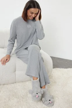 Trendyol Conjunto pijama felpa gris